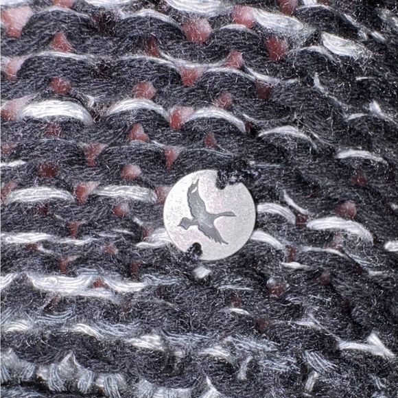 Eddie Bauer Gray and White Knit Sweater - Picture 8 of 8